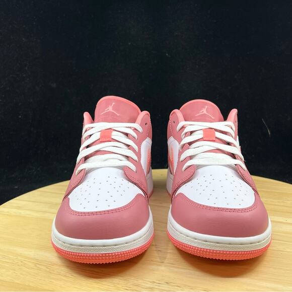Air Jordan 1 Low GS Berry Pink 553560-616 Size 6Y/ 7.5 Wmns Retro Sneakers - Picture 3 of 9